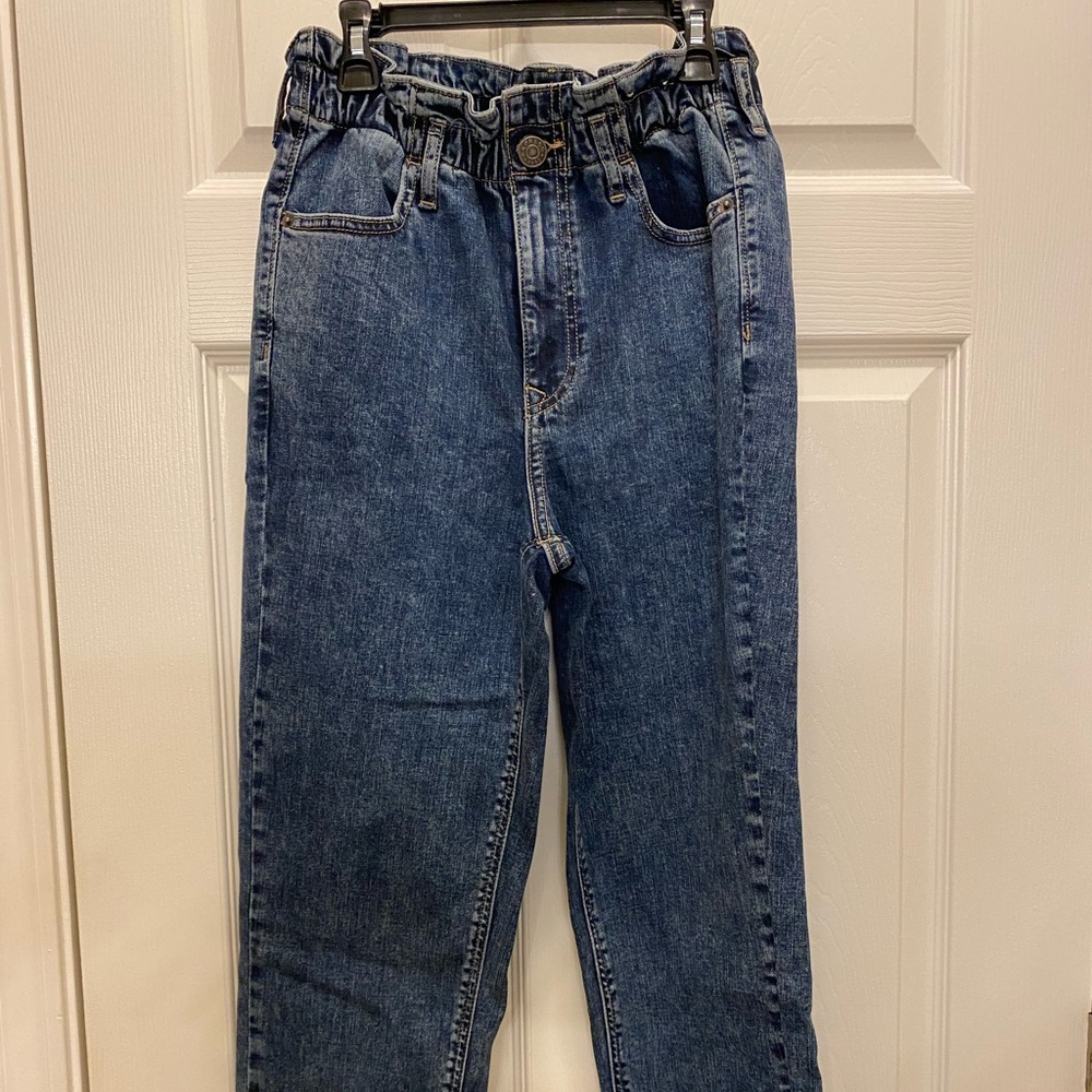 Mom Jean, but super cute!!